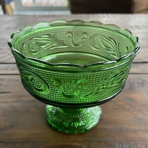 Vintage E.O. Brody Co. M6000 Green Pressed Glass Floral Pedestal Compote Bowl